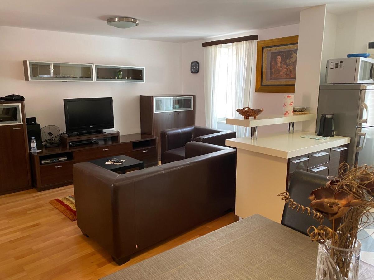 Apartment Jimmy - Luxury 65M2 Two Bedrooms Aprtmnt ドゥブロブニク エクステリア 写真